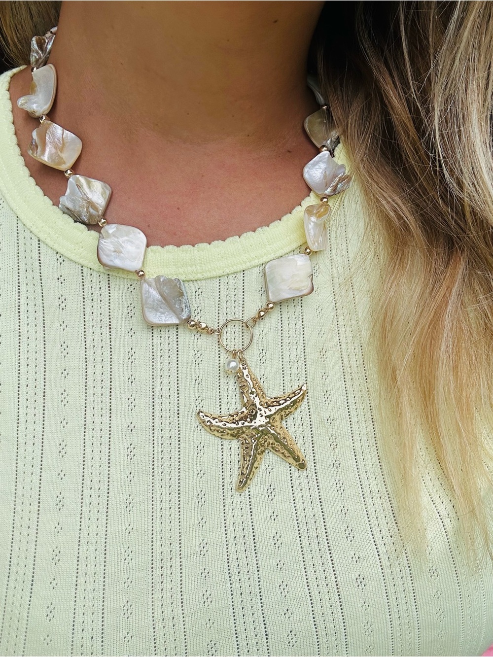 Mermaid 🧜🏻‍♀️ Gold Starfish Pendant Mother-of-Pearl Necklace